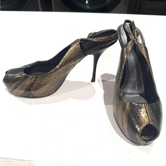 Giuseppe Zanotti Gold Snake Print Peep Toe Slingback Heels - Picture 2 of 7